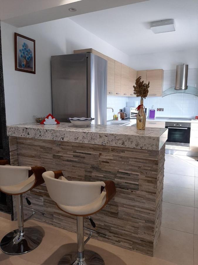 2 Bedroom Apartment-Mediterranean Type Пафос Екстериор снимка