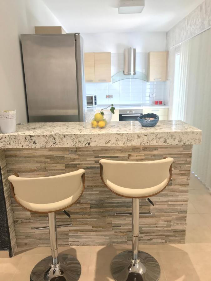 2 Bedroom Apartment-Mediterranean Type Пафос Екстериор снимка